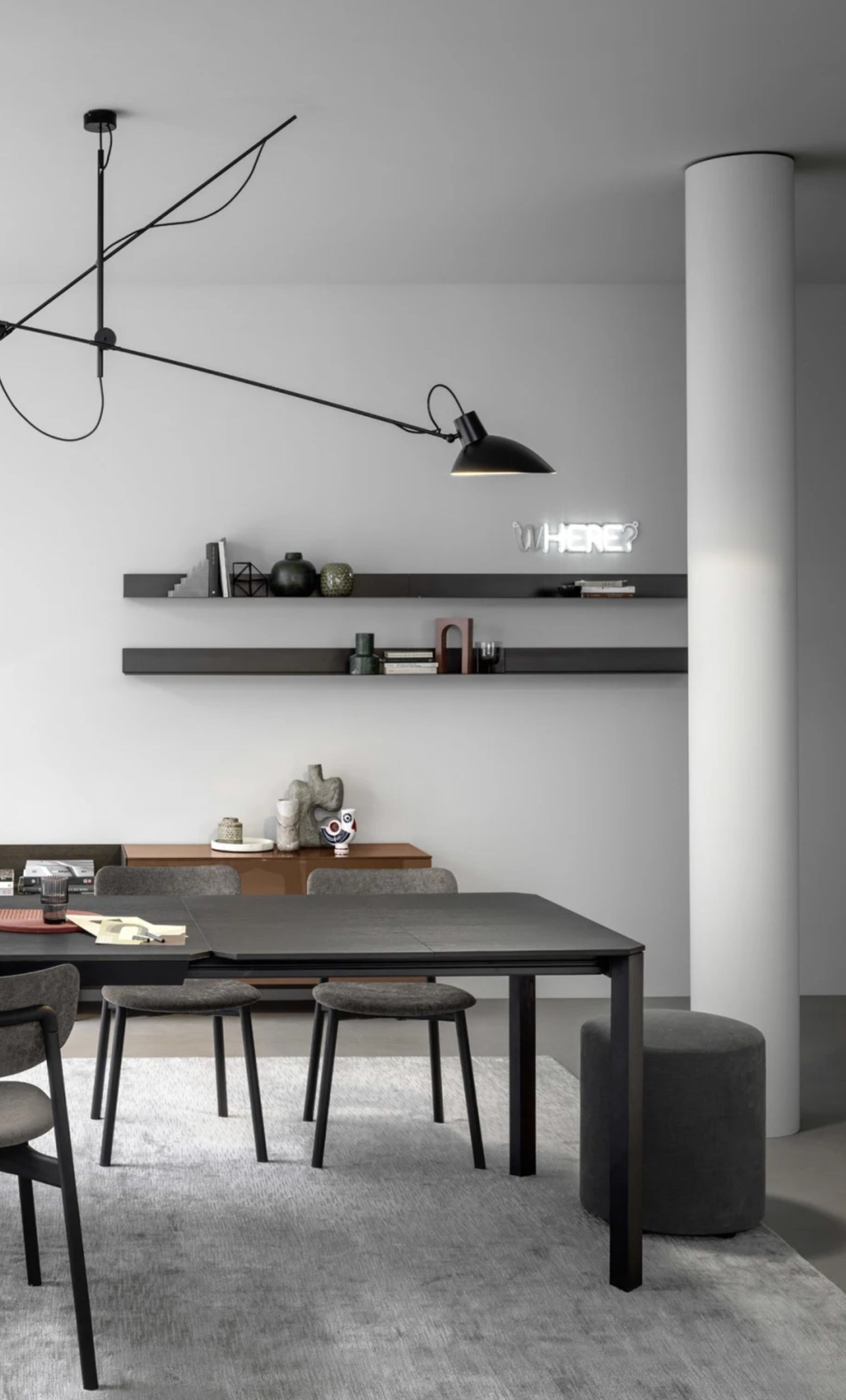 Un giorno, la cliente mi ha detto: “Voglio sentirmi bene a casa, ma non so come.”
Abbiamo lavorato sulle materie, sui colori, sulla distribuzione.
E poi, ho portato il verde dentro.
Una pianta viva, vera, che non fosse solo decorazione ma presenza.
Ora, quando entra, lei sorride.
La casa parla con lei. E lei si sente, finalmente, a casa.

Richiedi ora un Progetto d'interior design e Arredamento

Studio di Interior design
Eleonora Giacopetti
Telefono: +39 3911251135
WhatsApp: + 39 3927523776
Email: eg@eleonoragiacopetti.it

#InteriorCheEmoziona #ProgettiSuMisura #DesignPerTe #designinspiration #arreadmentodinterni #arredamentocasa