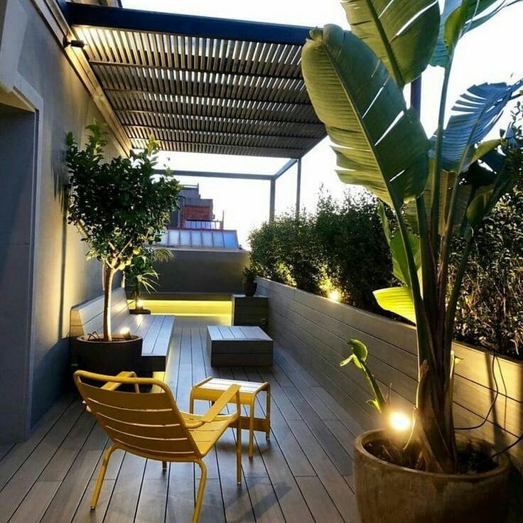 Terrazzo arredato. Confortevole dalle linee contemporanee. 
Adoro arredare i terrazzi e giardini. 
#garden #terrace #terrazze #arredamentodesign #arredamentoterrazzo #outdoorfurniture #arredareconlepiante #piantedesign #pavimento #designinspiration